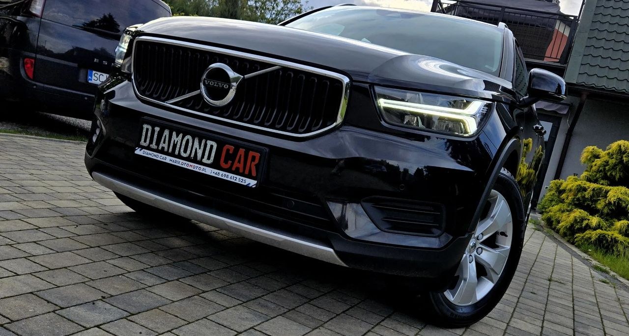 ولوو XC 40 D3 مومنتوم پرو