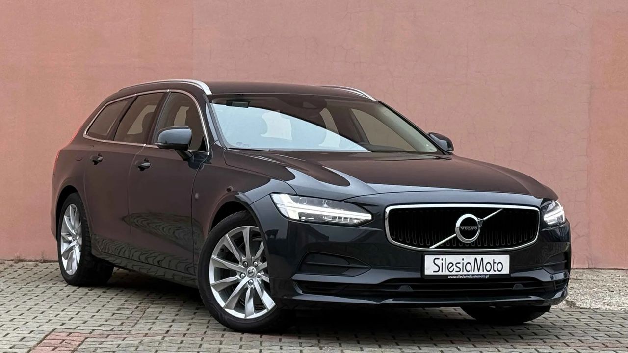 ولوو V90 T4 مومنتوم پرو