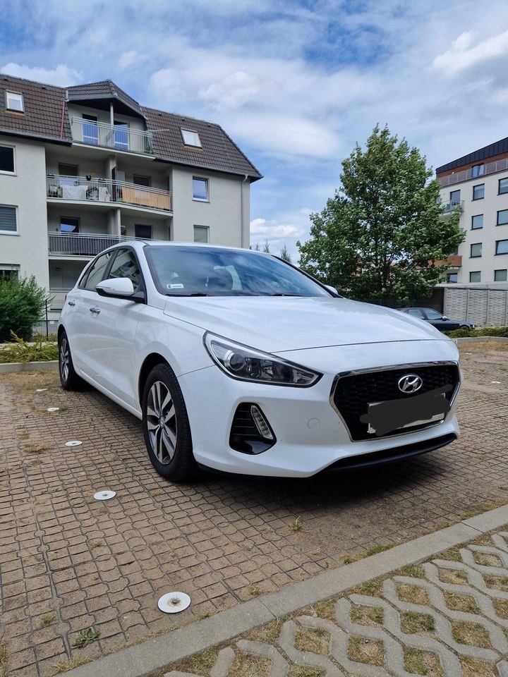 هیوندای i30