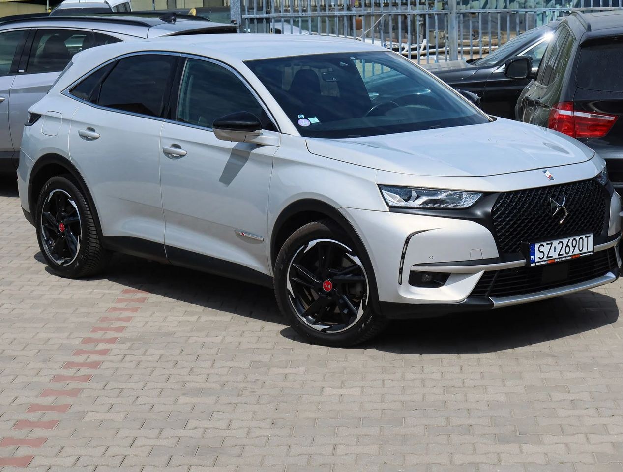 دیاس اتومبیل DS 7 کراسبک 1.6 E-Tense پرفورمنس لاین +