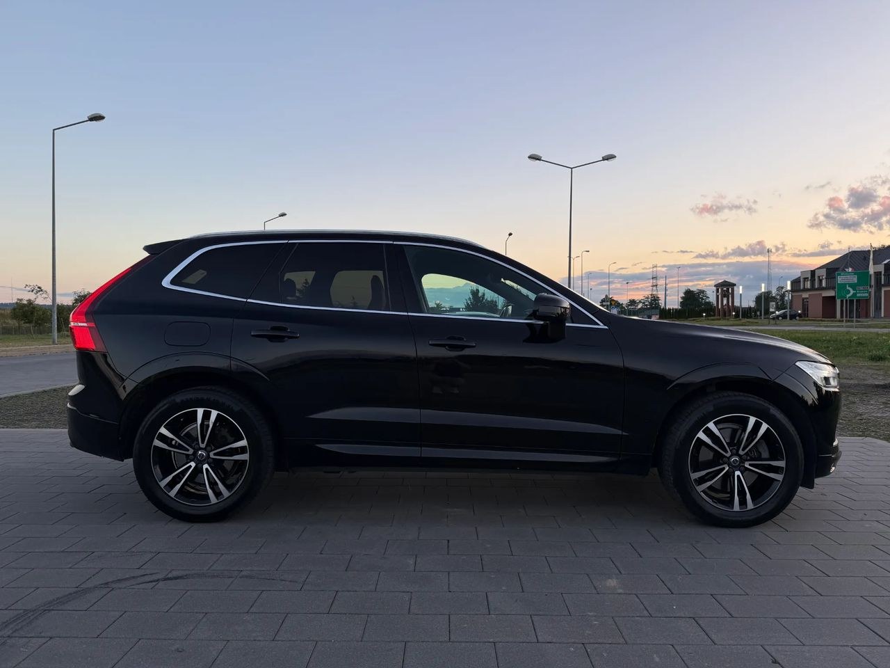 ولوو XC 60 D3 مومنتوم