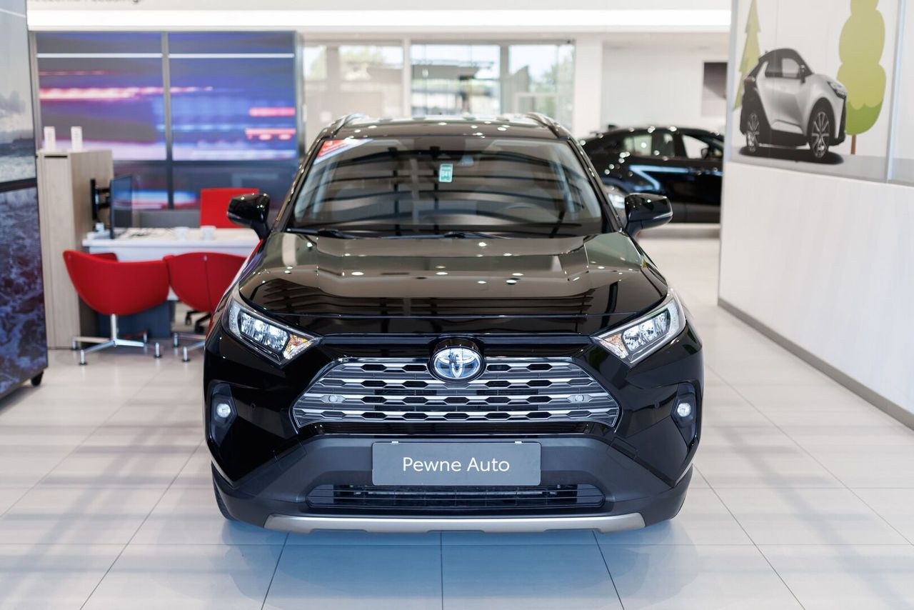 تویوتا RAV4 2.5 هیبرید کامفورت 4x4