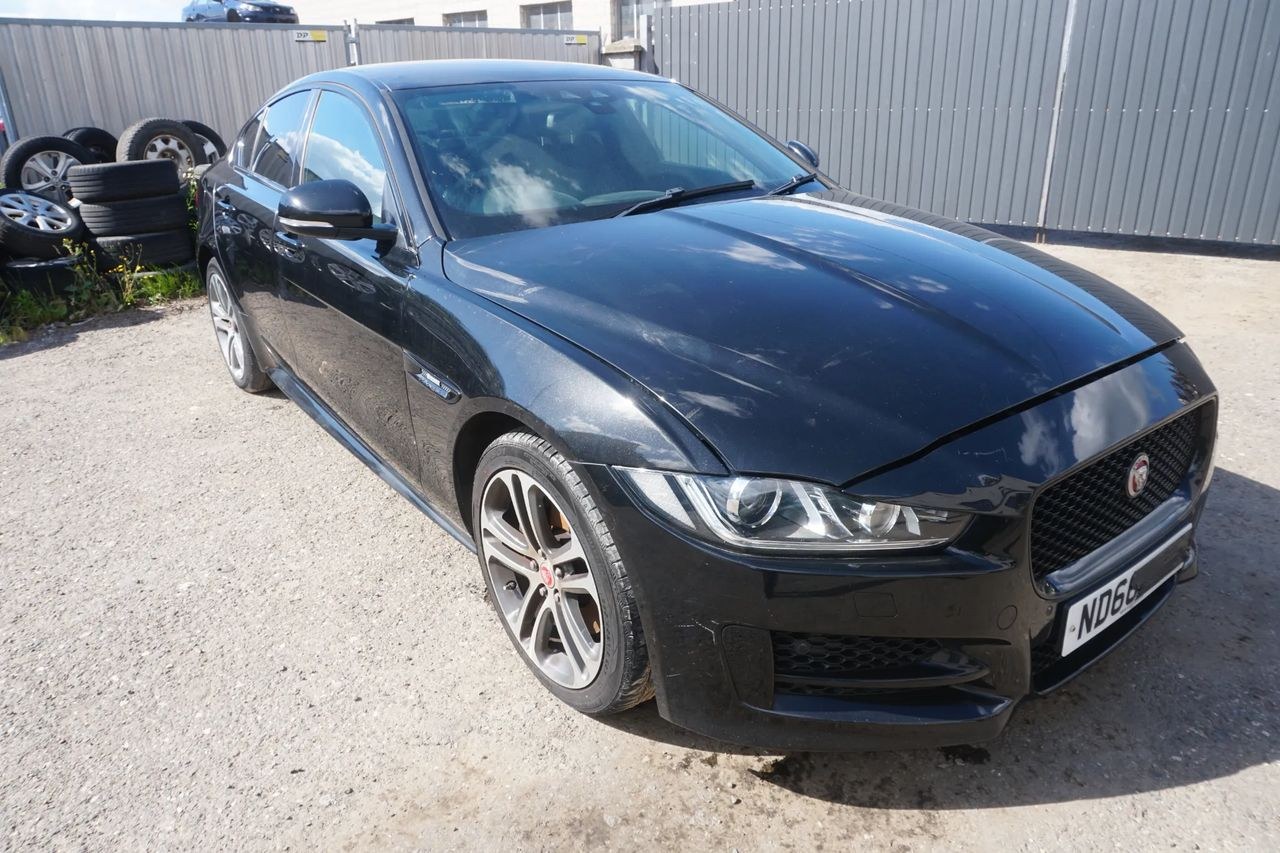 جگوار XE 2.0 D AWD آر-اسپورت