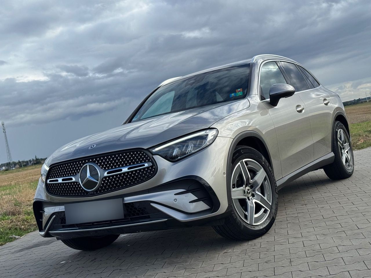 مرسدس بنز GLC 300 4Matic 9G-TRONIC AMG Line Plus