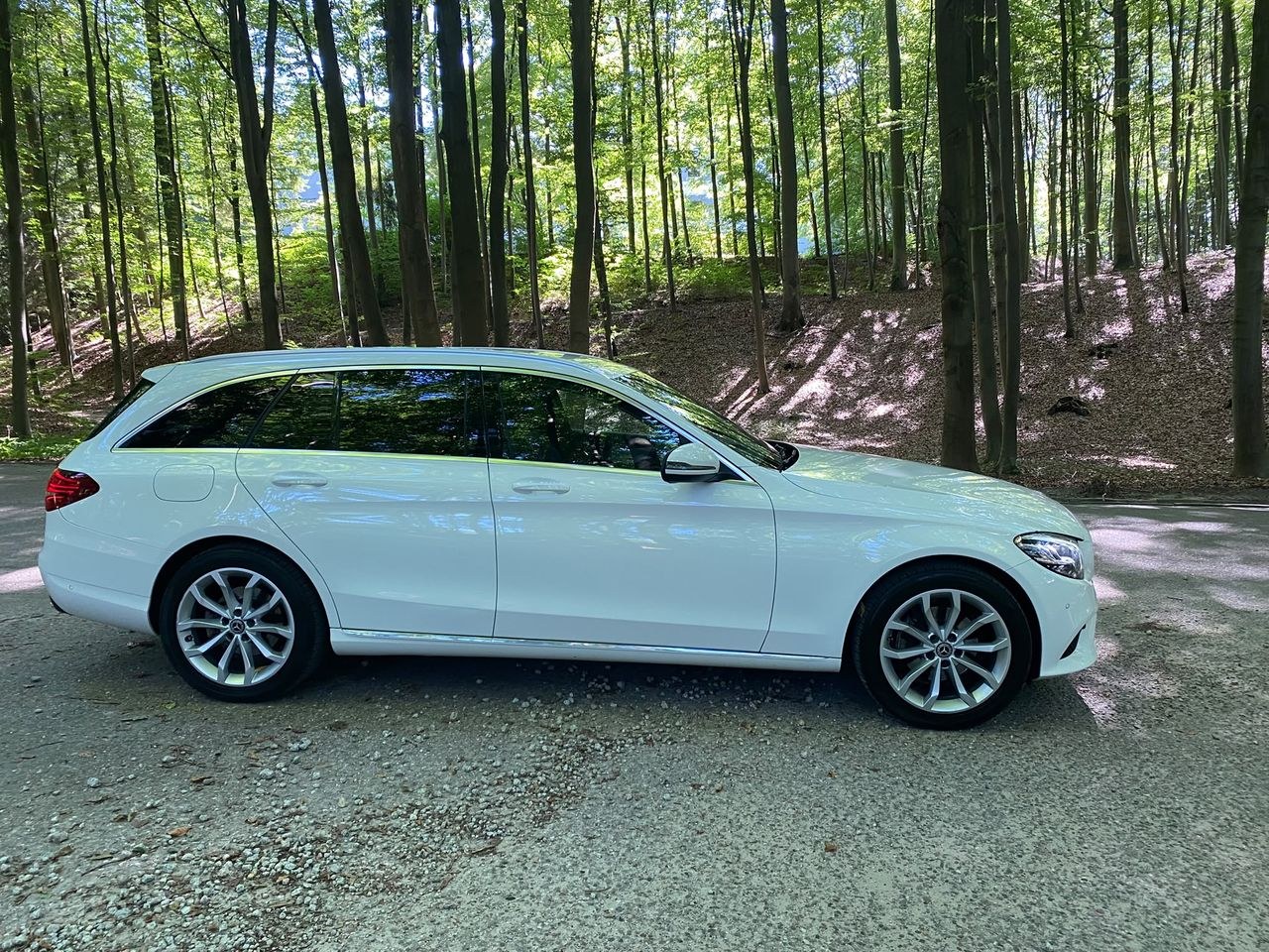 مرسدس بنز کلاس C 220 d 9G-TRONIC Avantgarde