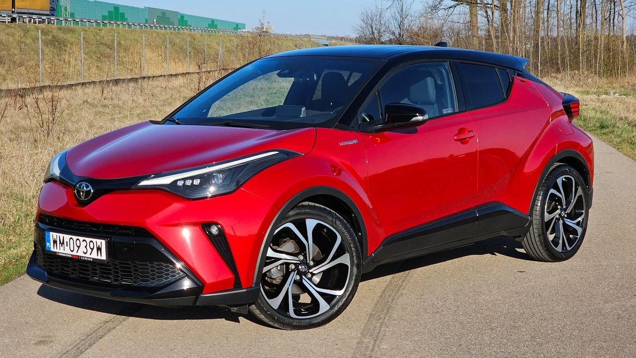تویوتا C-HR 2.0 هیبرید GR Sport