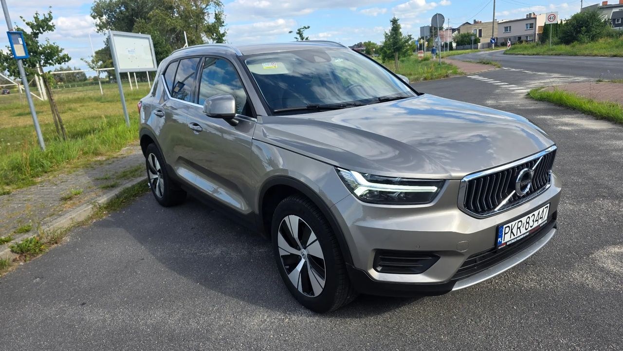 ولوو XC 40 T5 ریچارج DKG پلاس برایت