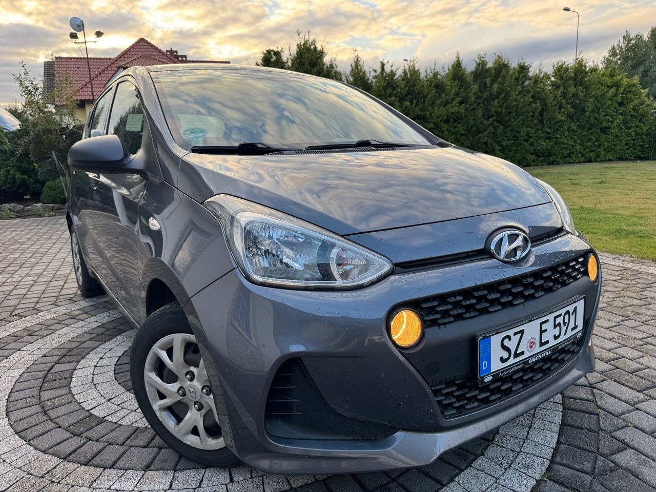 هیوندای i10 1.0 کلاسیک