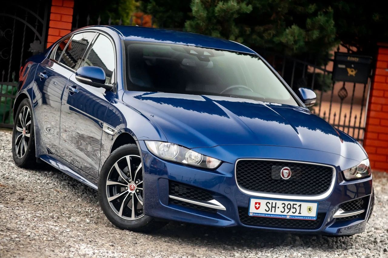 جگوار XE 20d R-Sport اینجینیوم ادیشن