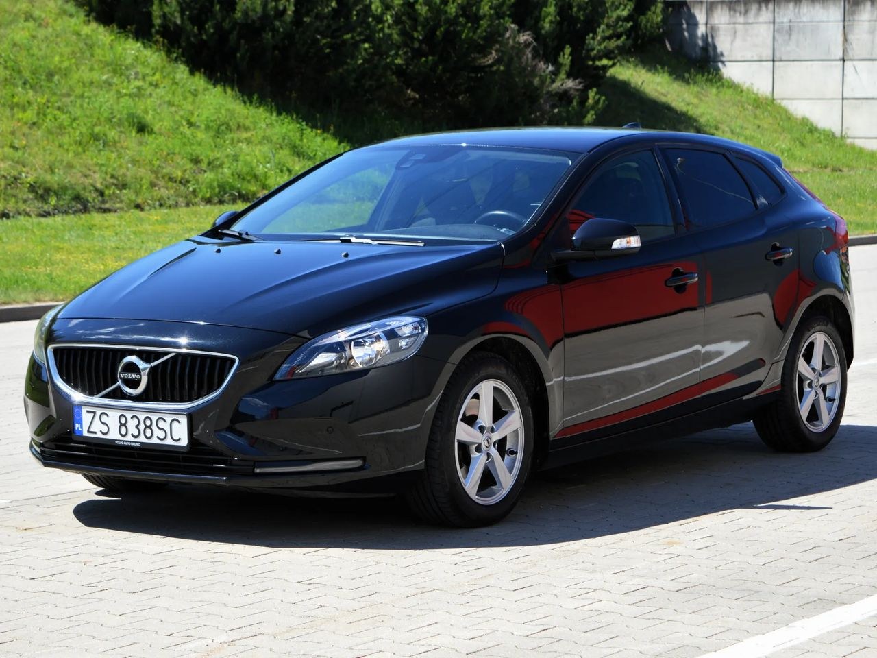 ولوو V40 T2 مومنتوم