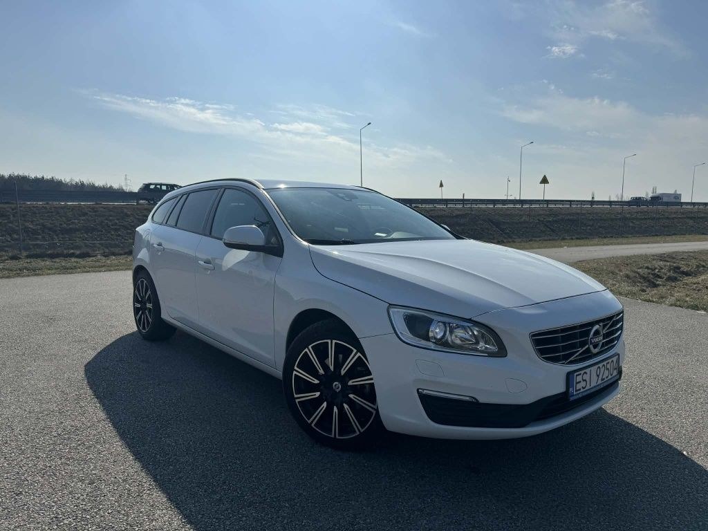 ولوو V60