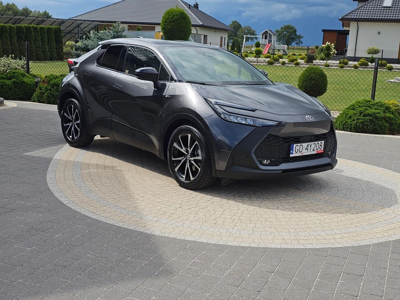 تویوتا C-HR 1.8 Hybrid استایل