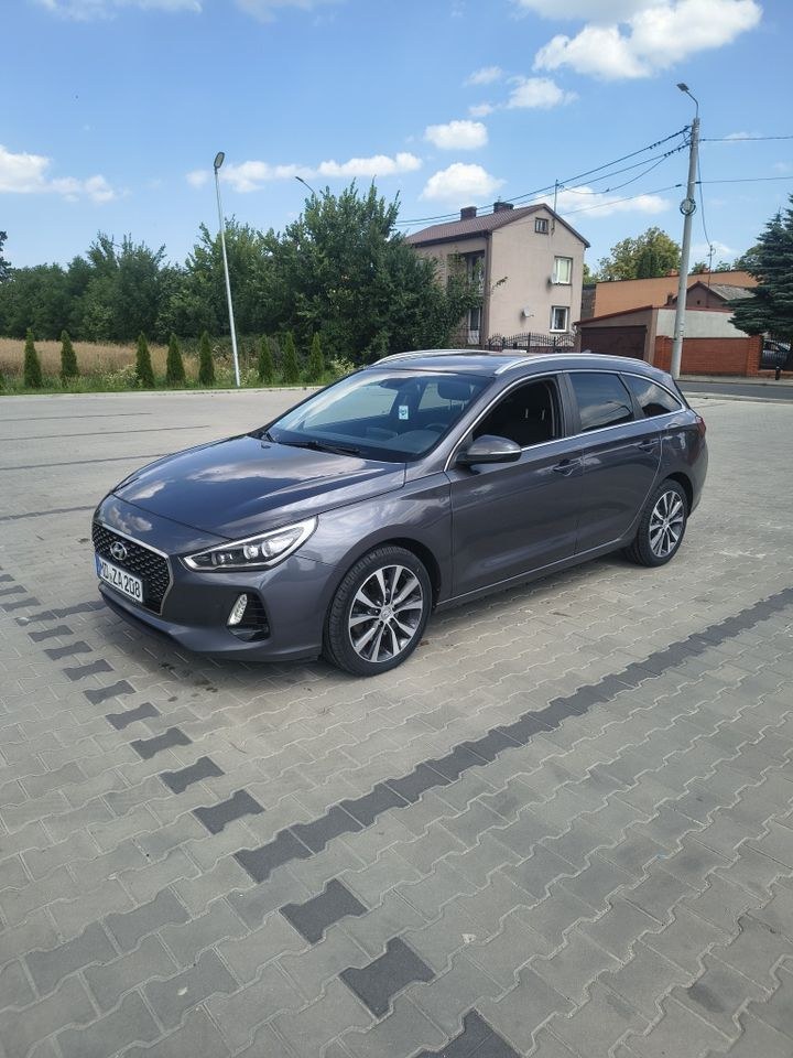 هیوندای i30