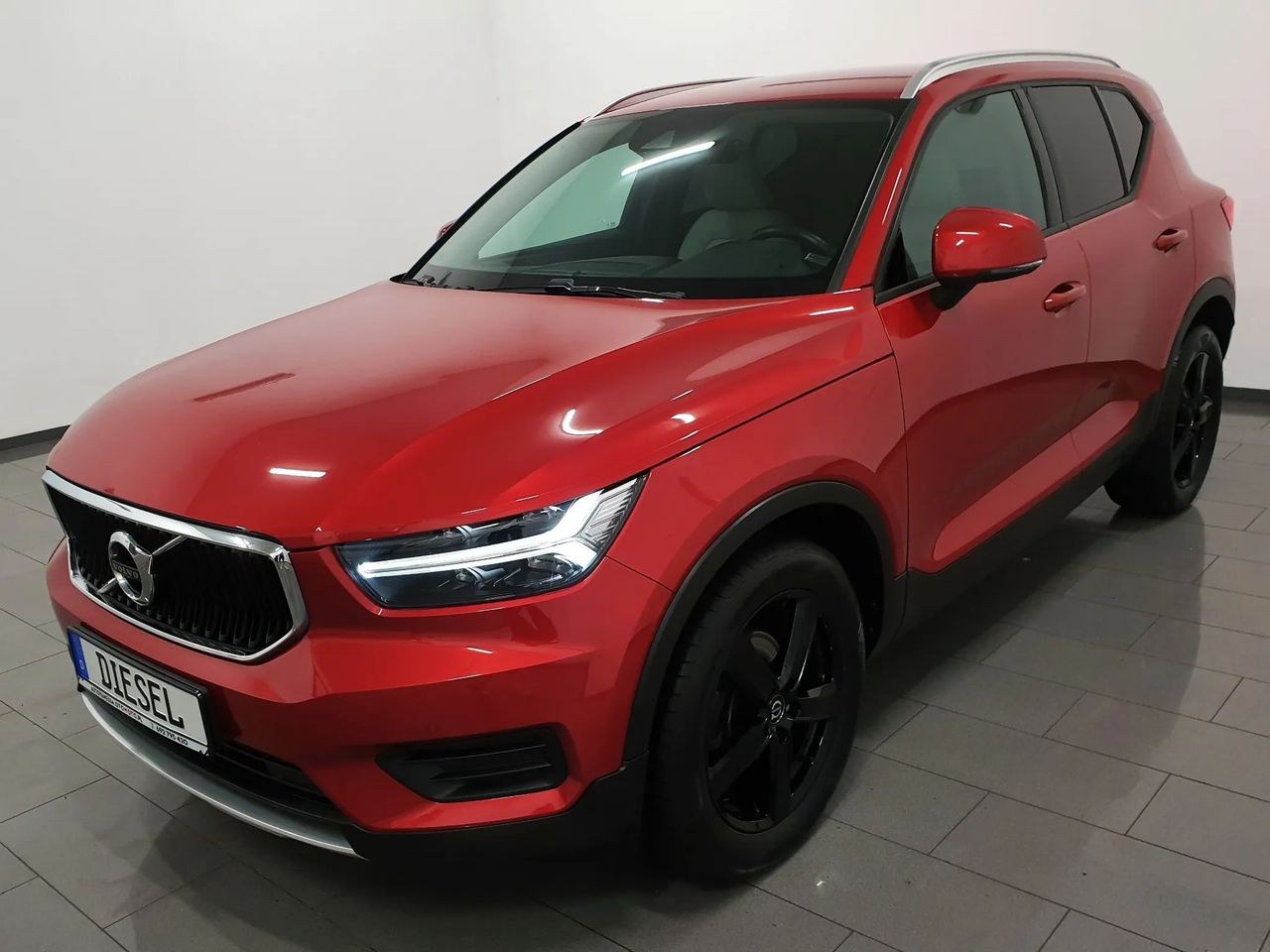 ولوو XC 40 D3 اینسکریپشن