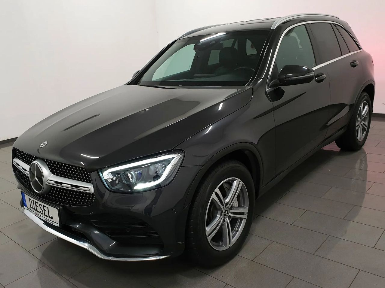 مرسدس بنز GLC 300 d 4Matic 9G-TRONIC AMG لاین پلاس