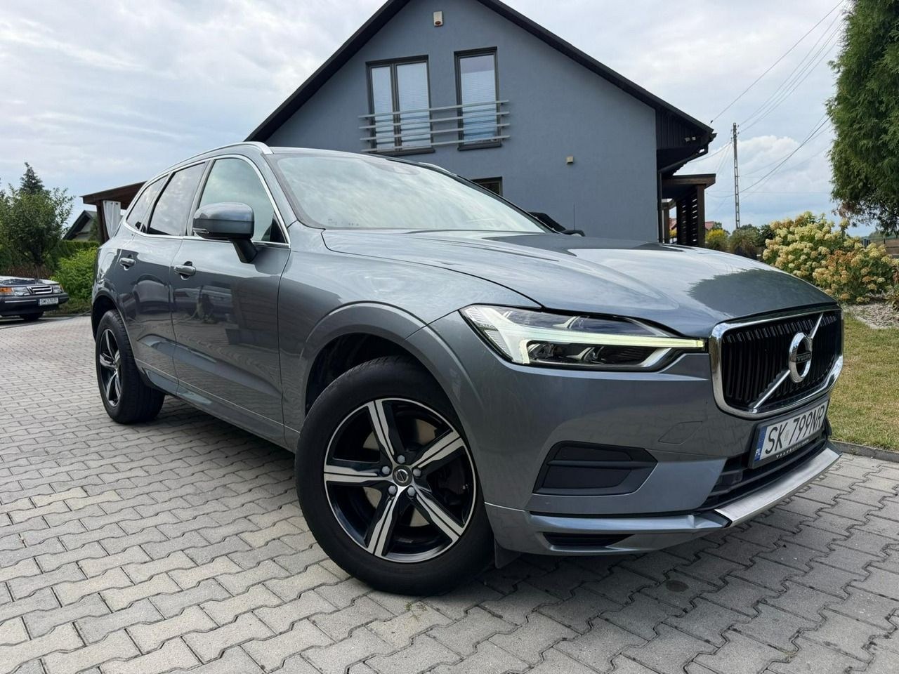 ولوو XC 60 D4 SCR مومنتوم
