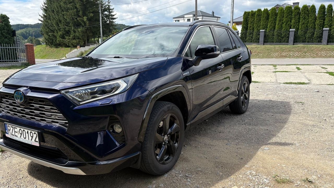 تویوتا RAV4