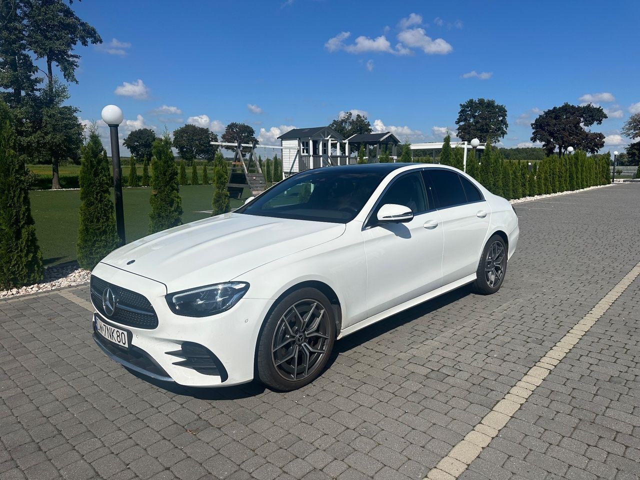 مرسدس بنز کلاس E 220 d 4-Matic AMG
