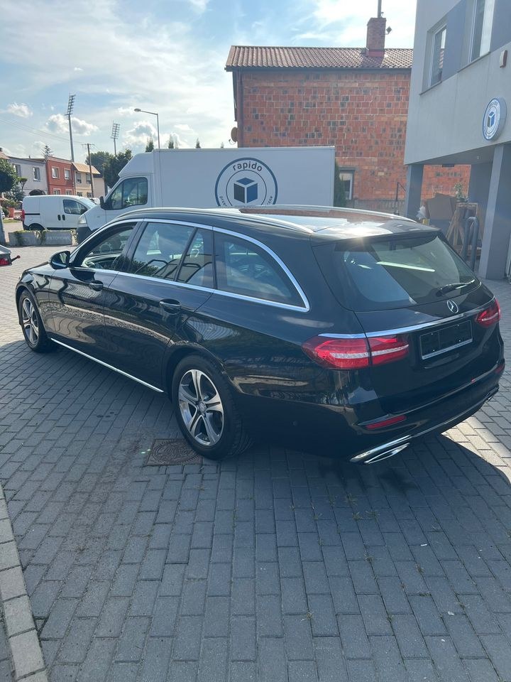 مرسدس بنز کلاس E 200 9G-TRONIC Exclusive