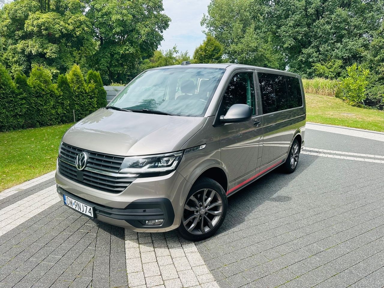 فولکس واگن مولتیون 2.0 TDI L1 هایلاین 4Motion DSG