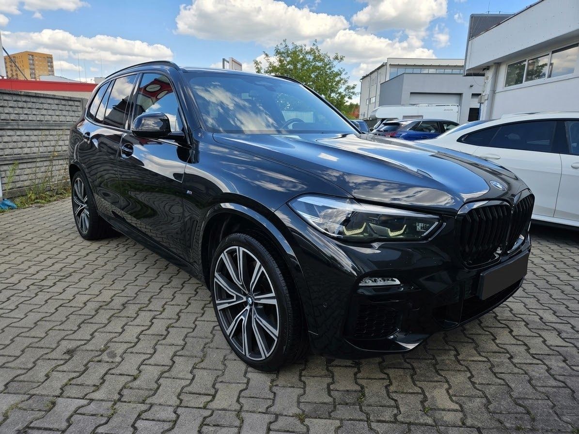 بی ام و X5 M