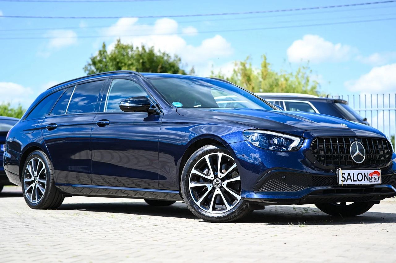 مرسدس بنز کلاس E 220 d 9G-TRONIC Night Edition