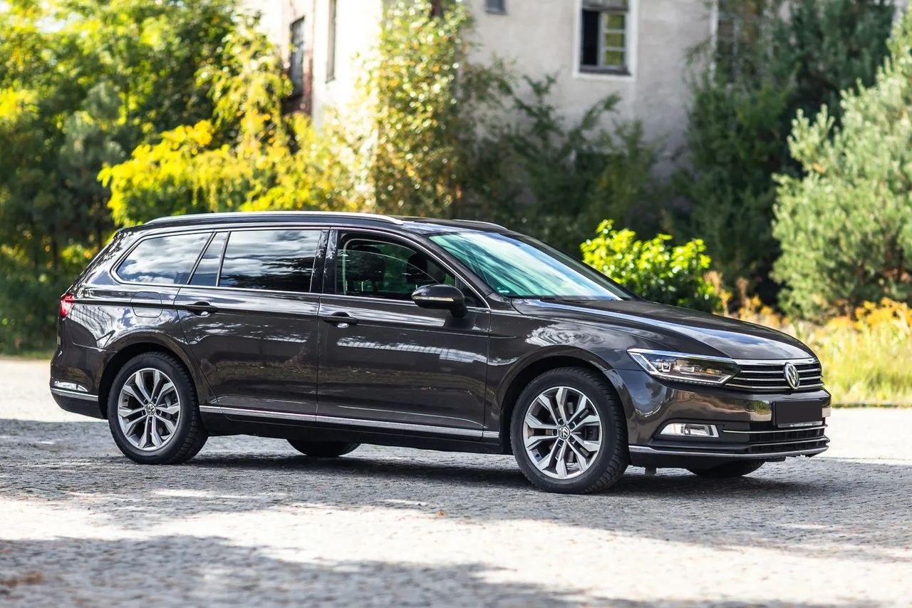 فولکس واگن پاسات 2.0 TDI SCR DSG هایلاین
