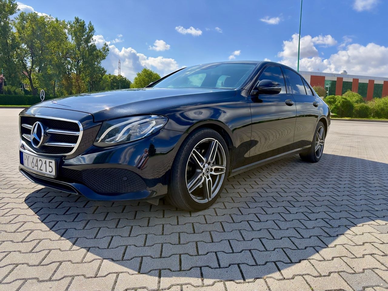 مرسدس بنز کلاس E 220 d 4-Matic 9G-TRONIC