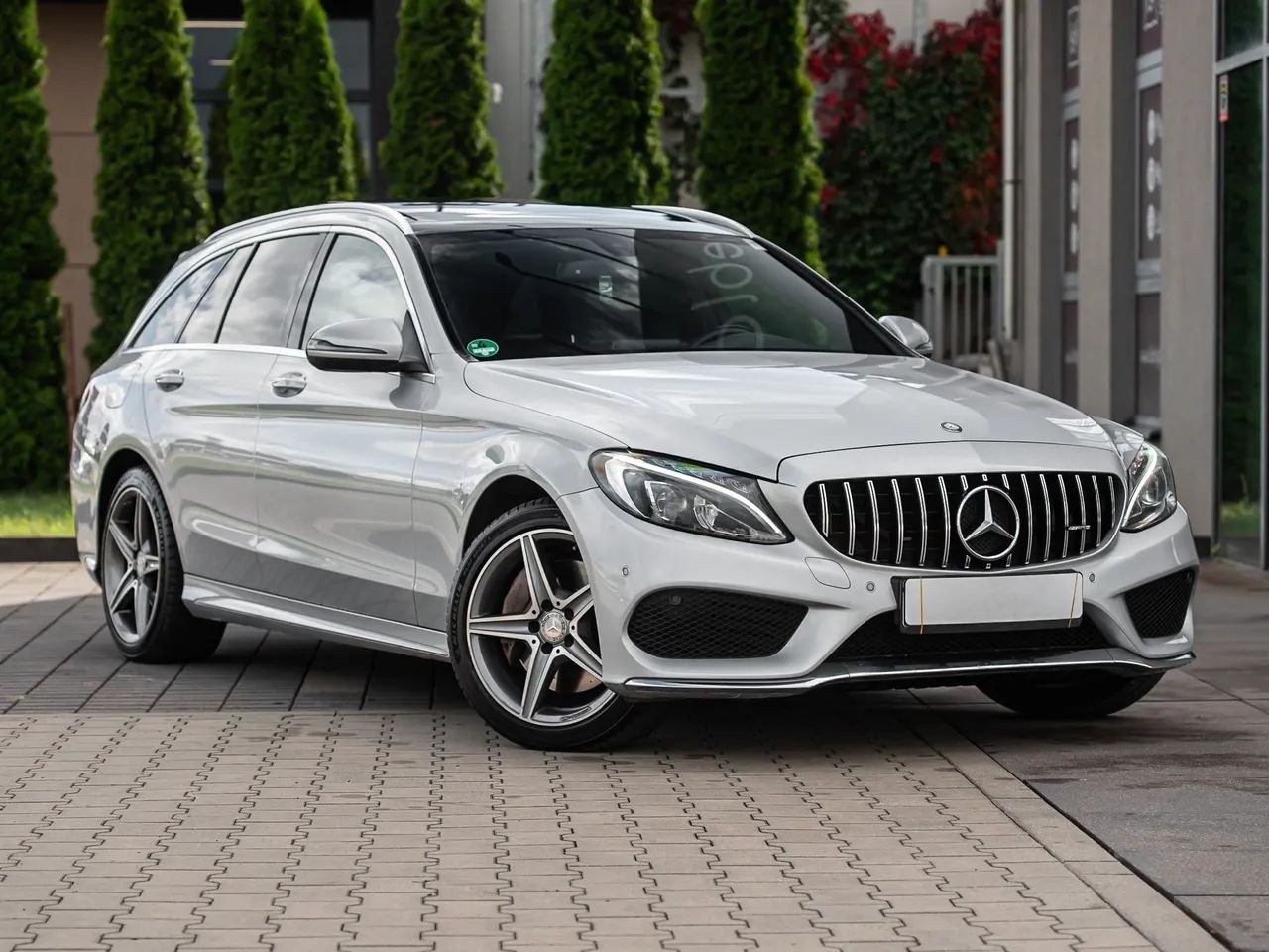 مرسدس بنز Klasa C 400 4Matic 9G-TRONIC Avantgarde