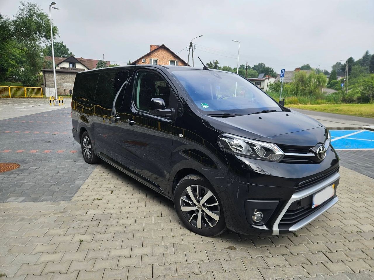 تویوتا پروایس کمبی D-4D مدیوم 2.8t