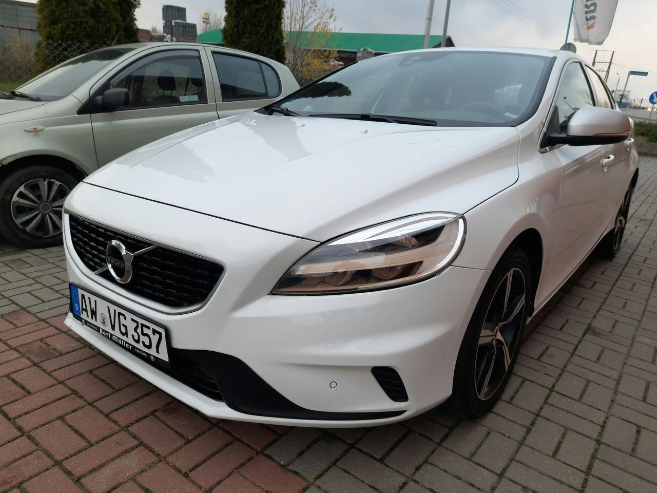 ولوو V40 D2 Geartronic RDesign
