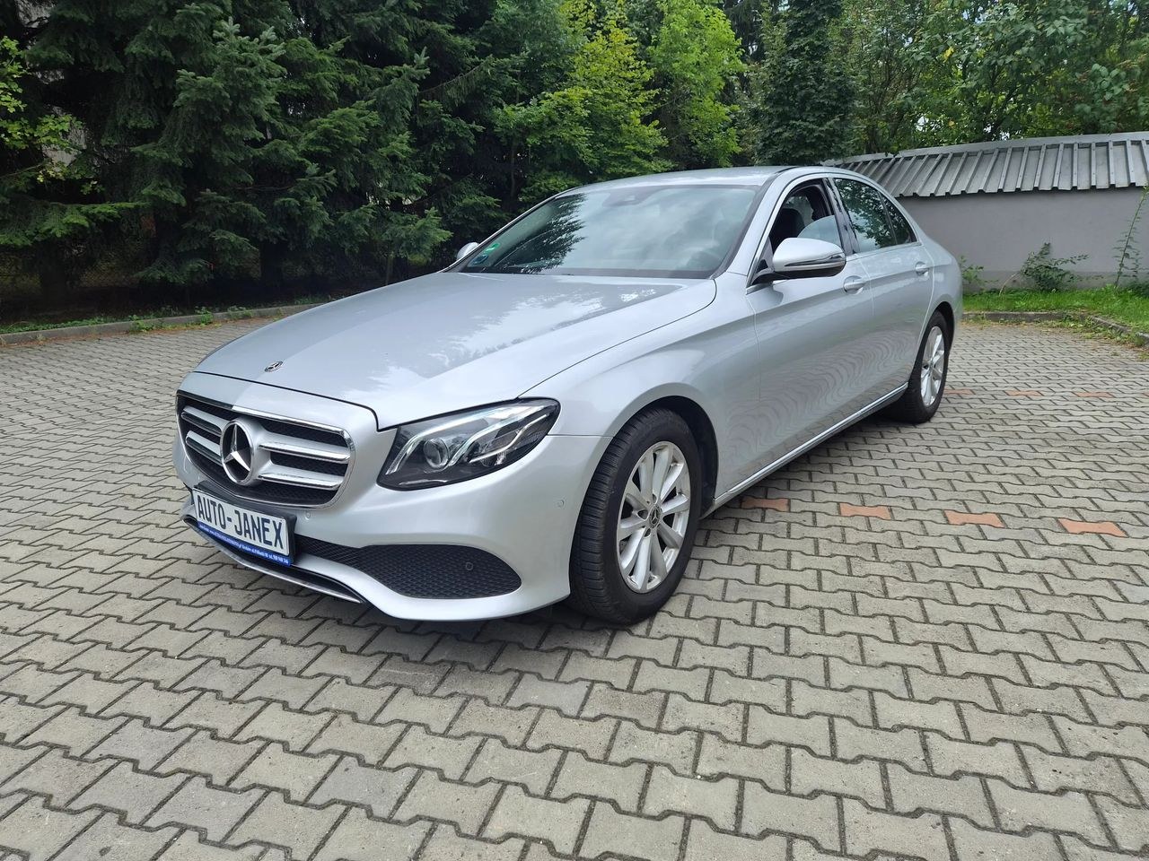 مرسدس بنز کلاس E 200 4Matic 9G-TRONIC Avantgarde