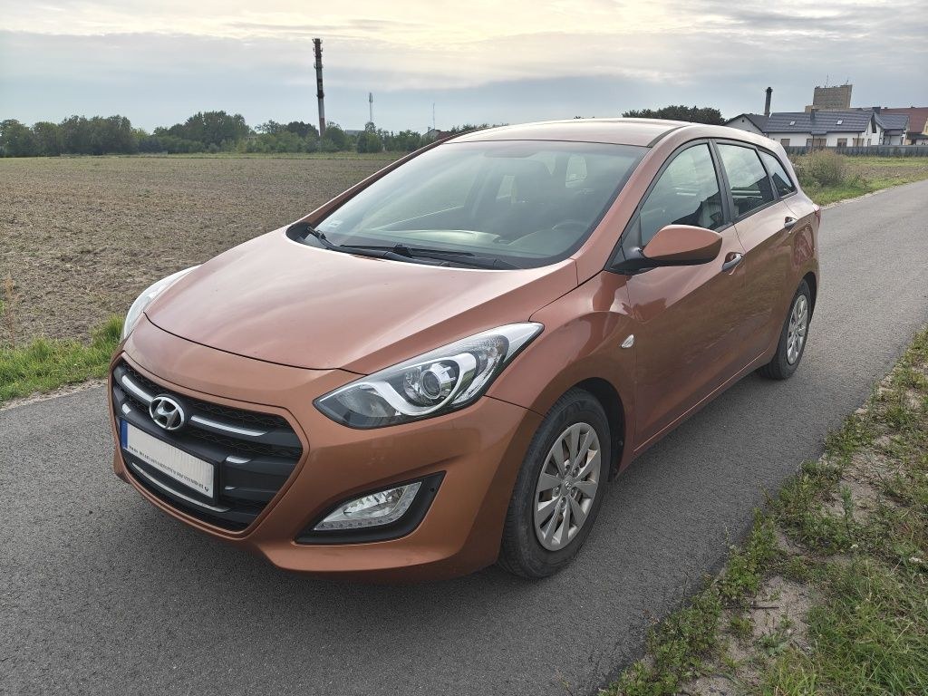 هیوندای i30