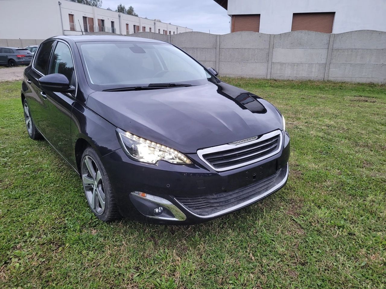 پژو 308