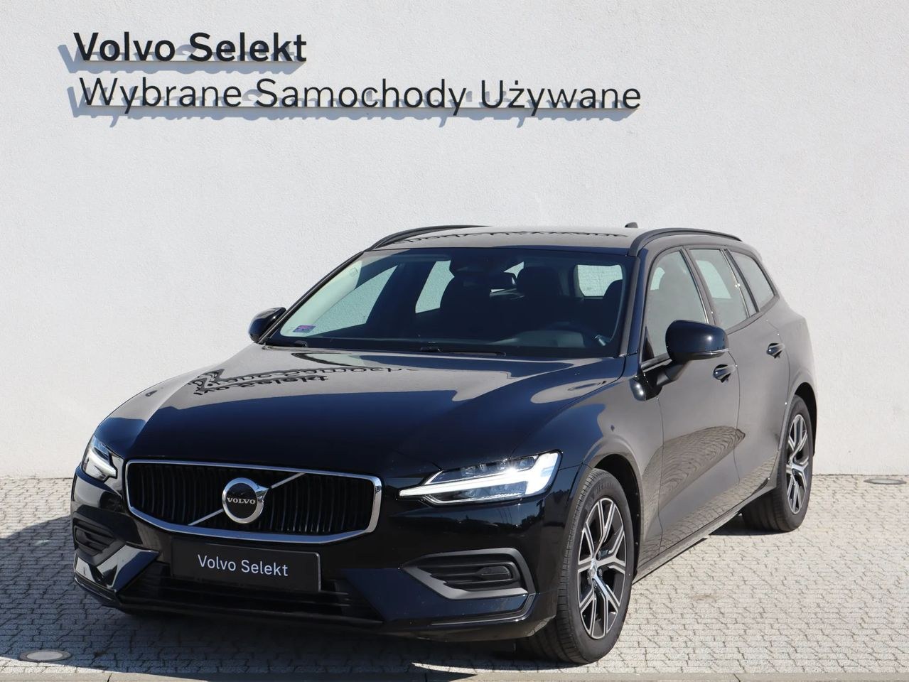 ولوو V60 B3 B اسنشیال