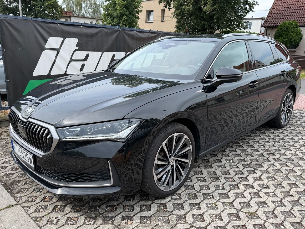 اشکودا سوپرب 2.0 TSI 4x4 L&K DSG
