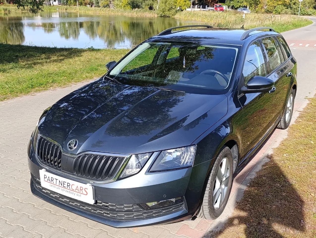 اشکودا اکتاویا 2.0 TDI آمبیشن DSG EU6