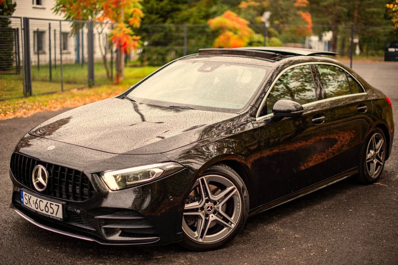 مرسدس بنز کلاس A 220 4-Matic AMG Line 7G-DCT