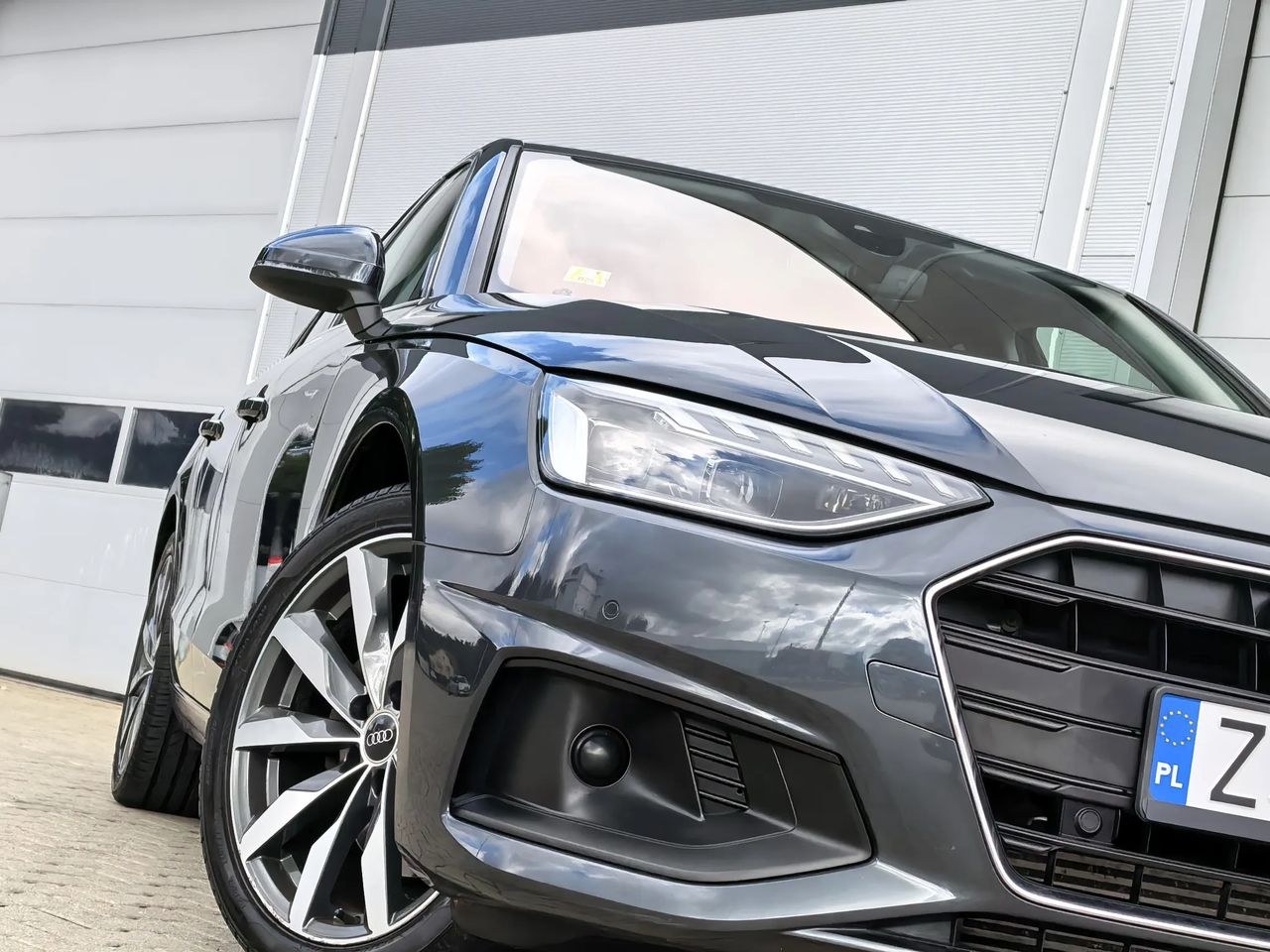 آئودی A4 لیموزین 35 TFSI mHEV S tronic