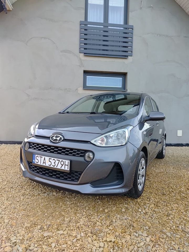 هیوندای i10