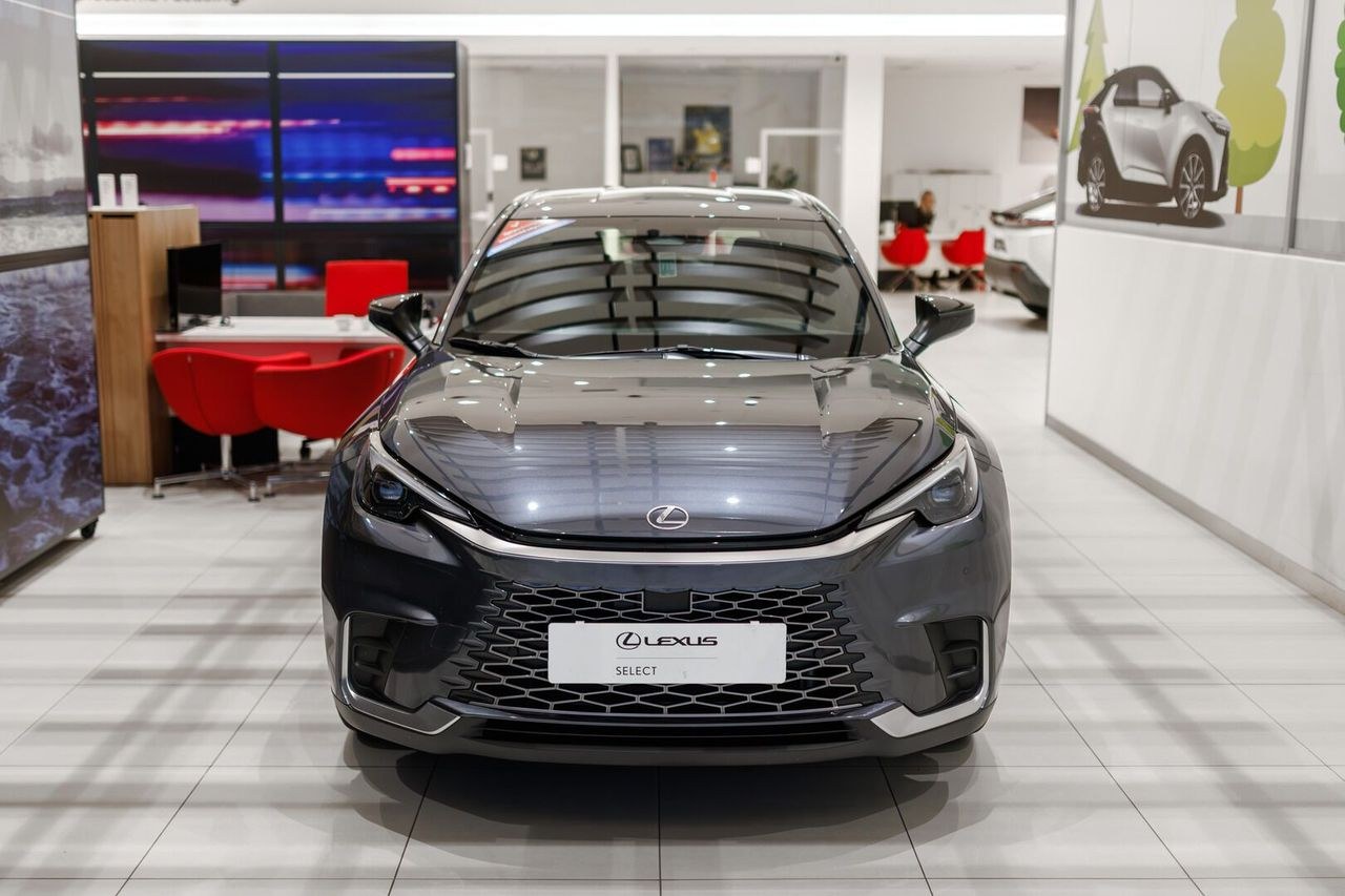 لکسوس LBX 1.5 هیبرید الگانت