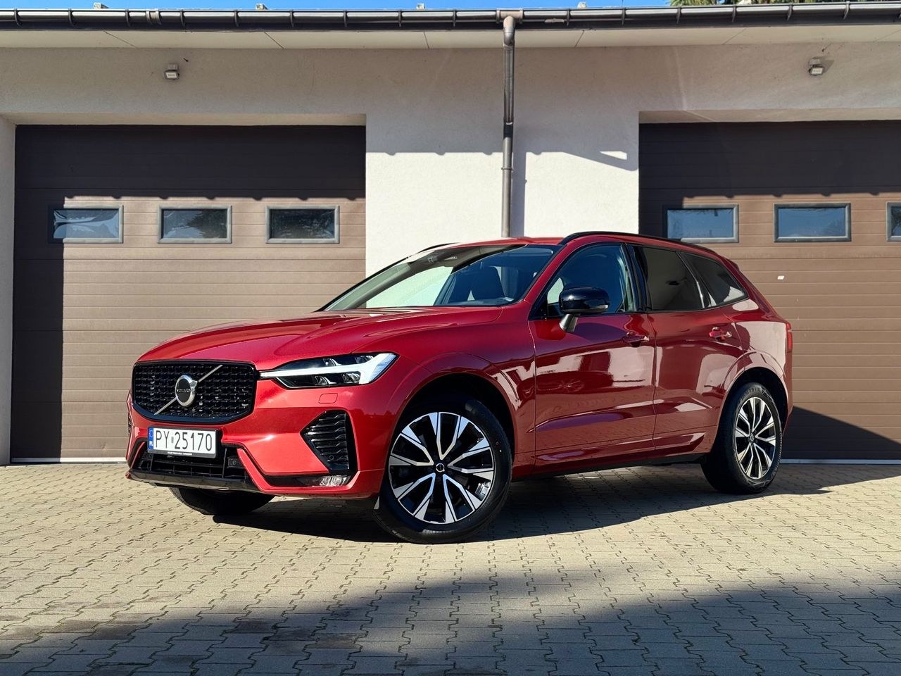 ولوو XC 60 B4 D پلاس دارک