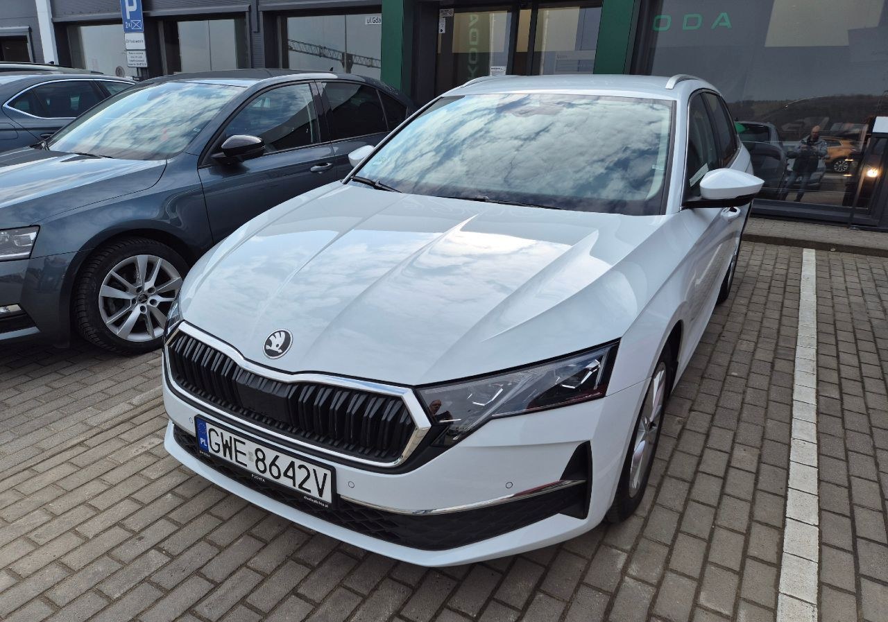 اشکودا اکتاویا 2.0 TDI سلکشن
