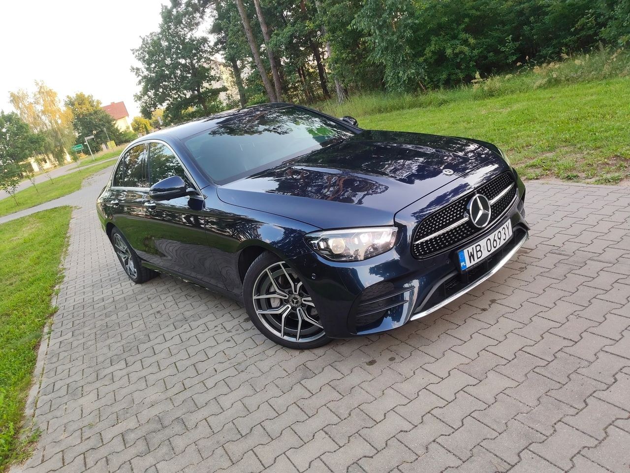 مرسدس بنز کلاس E 220 d 4-Matic AMG/آوانگارد