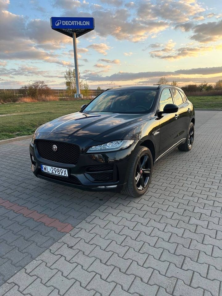 جگوار F-Pace